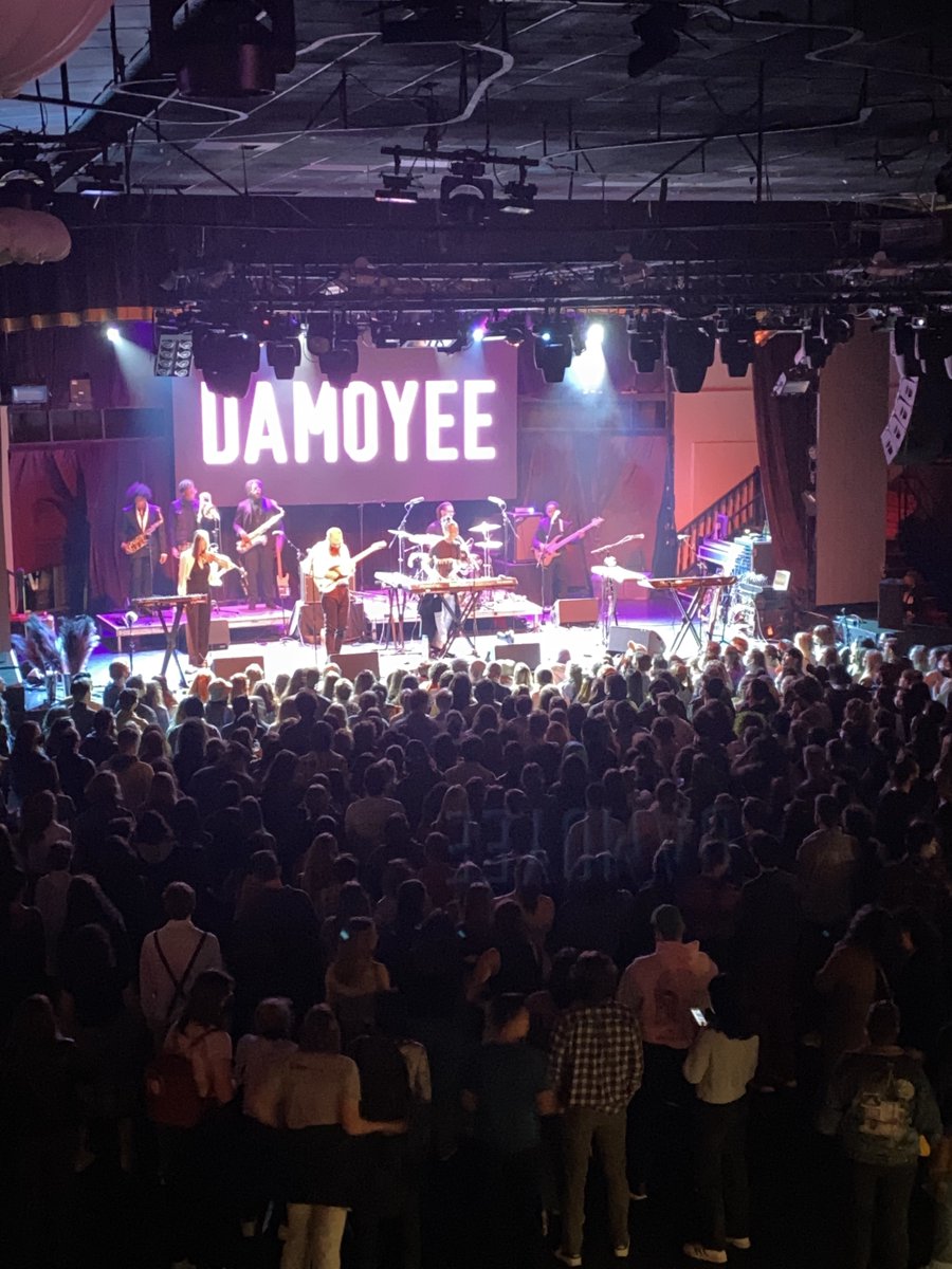 damoyee's tweet image. #DAMOYEE’s gorgeous high-low and rhinestone corset moment this past weekend. 😍✨ What a night to remember!!

More live shows announcing soon! Keep track here: ➡️ damoyee.com/tour