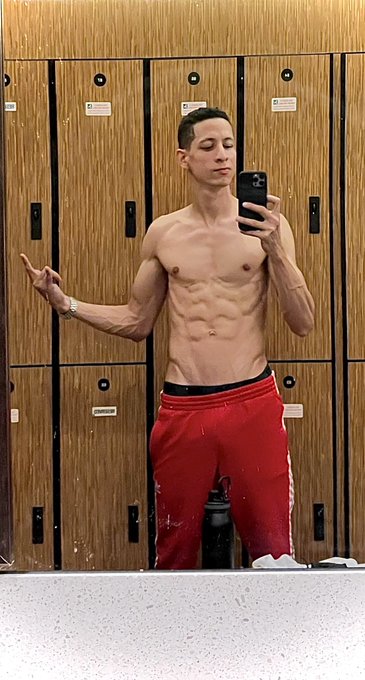 Vibras ⚡️ https://t.co/p6MJQFFueV