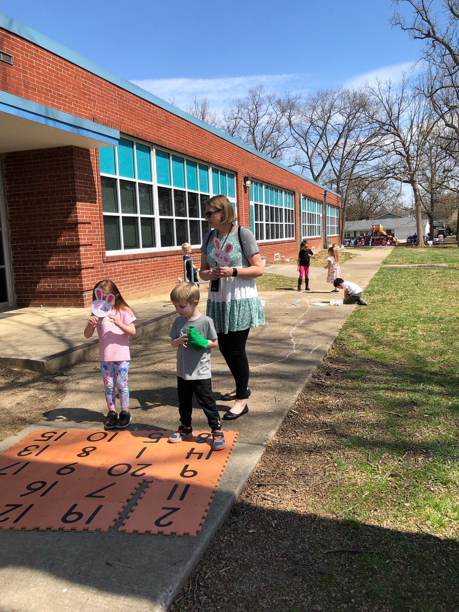 KCS_EarlyChild's tweet photo. Johnson Pre-K combined classes doing outside centers https://t.co/eVVkT5BVoe