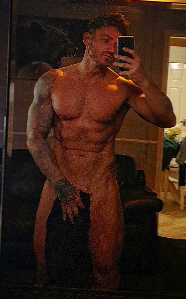 HotGuyZone's tweet photo. Want the Towel to drop? Ask @alpha_one_shred 😜 https://t.co/Bo3euIrZCO
