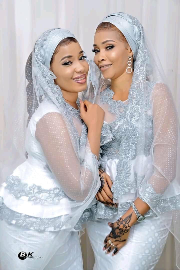 Guinée 🇬🇳

IL ÉPOUSE SES DEUX FEMMES LE MÊME JOUR