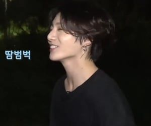 kookived's tweet photo. 🌿🌙 https://t.co/c1KUUx9WAT