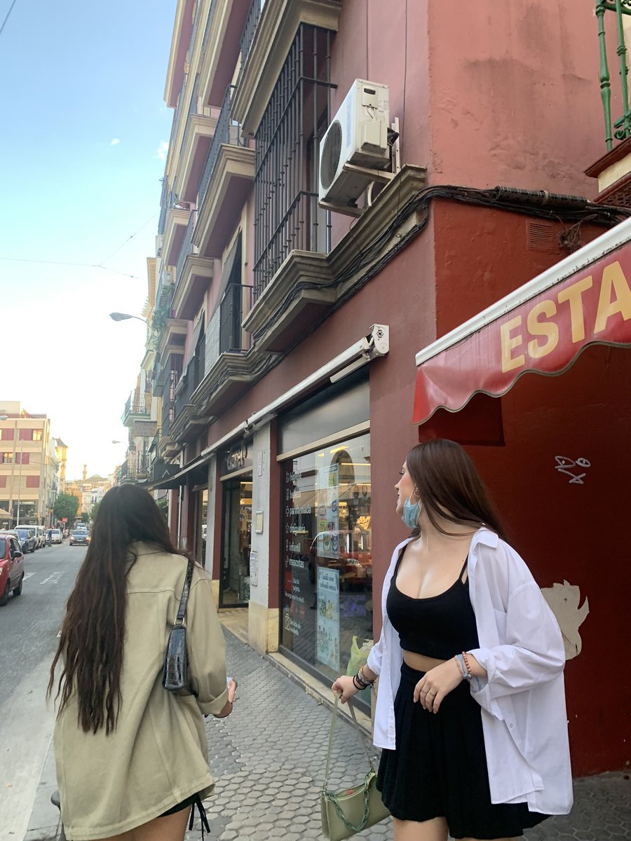 isacorralex's tweet photo. Te quiero con el alma porque nunca olvida . Para siempre siempre siempre 🤍  @fatimaserrano_ https://t.co/WIFppu4918