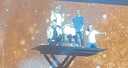 GeorgiaaaEllenx's tweet photo. RIP @TomParker well and truly a legend of his time🤍 stay gold forever up there✨ 33 is no age, can’t believe it, taken far too soon 💔 https://t.co/H4OcxFjmzz