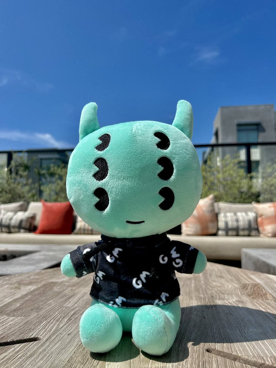 alienfrens's tweet photo. first prototype just came in 🖖🏼💚 https://t.co/CCH6yUygyr
