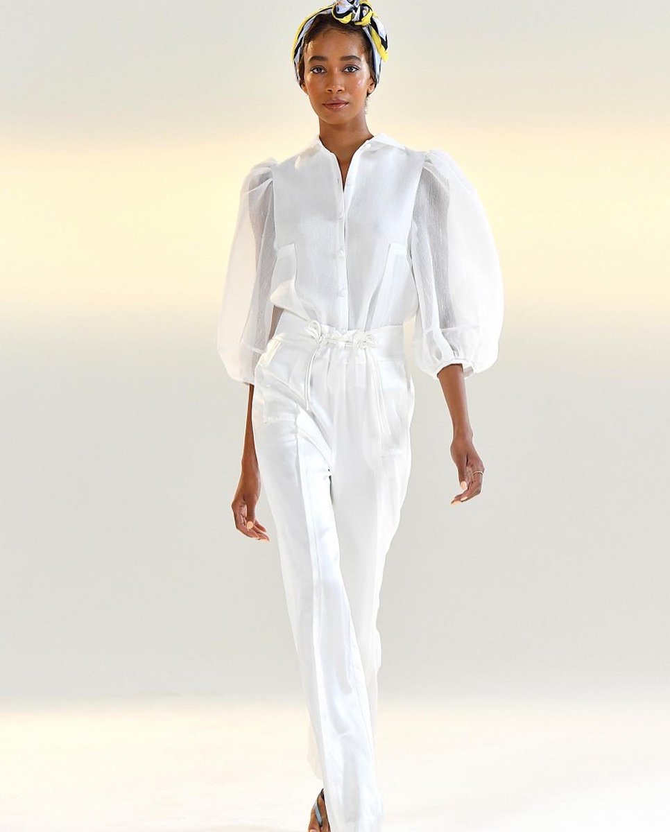Vivienne_Hu's tweet photo. @photobookmagazine premiering VH SS20 Balloon Sleeve Blouse. 

Discover the Spring Summer 2022 collection at https://t.co/jGd9n5uXZg
.
.
.
.
.
#ootdfashion #ootd #highfashion #viviennehu https://t.co/xJYJO5nrJi