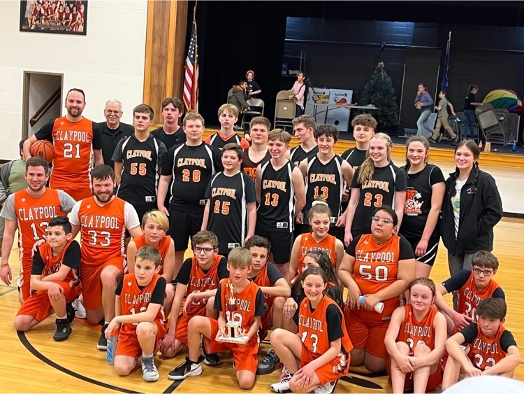 ClaypoolKnights's tweet photo. Thank you to all who came to the Hoopsters game last night and showed their support for our Claypool Knights! It was an evening full of fun for everyone! https://t.co/cZuVqMMZsS