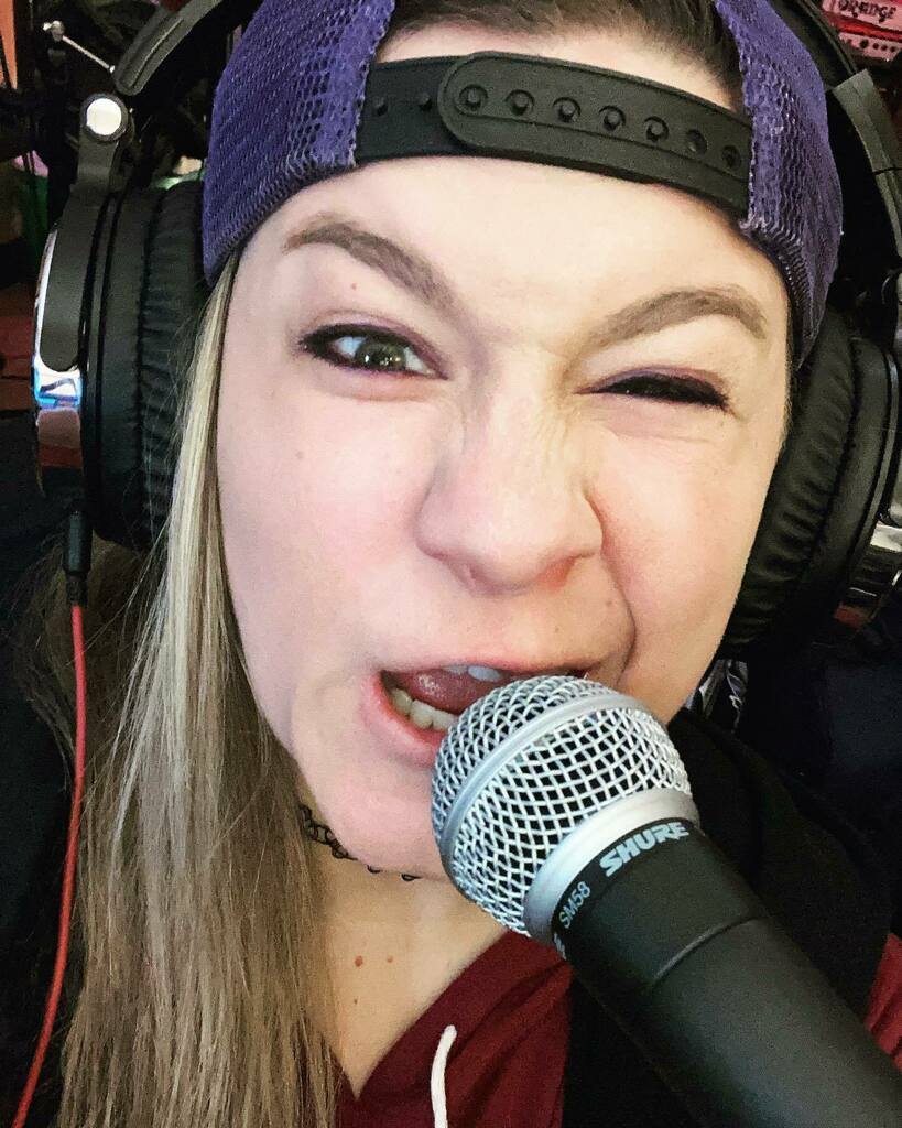 PhunkPhiddler's tweet photo. Pheeling goophy today, but what’s new? 🙃 Getting going here soon! https://t.co/uxycKgUbym #linkinmybio👆 #phunkphiddler #streamingnow #phunkytime #gettingphunky https://t.co/n0VcErCQa0 https://t.co/yXzDltXJEo