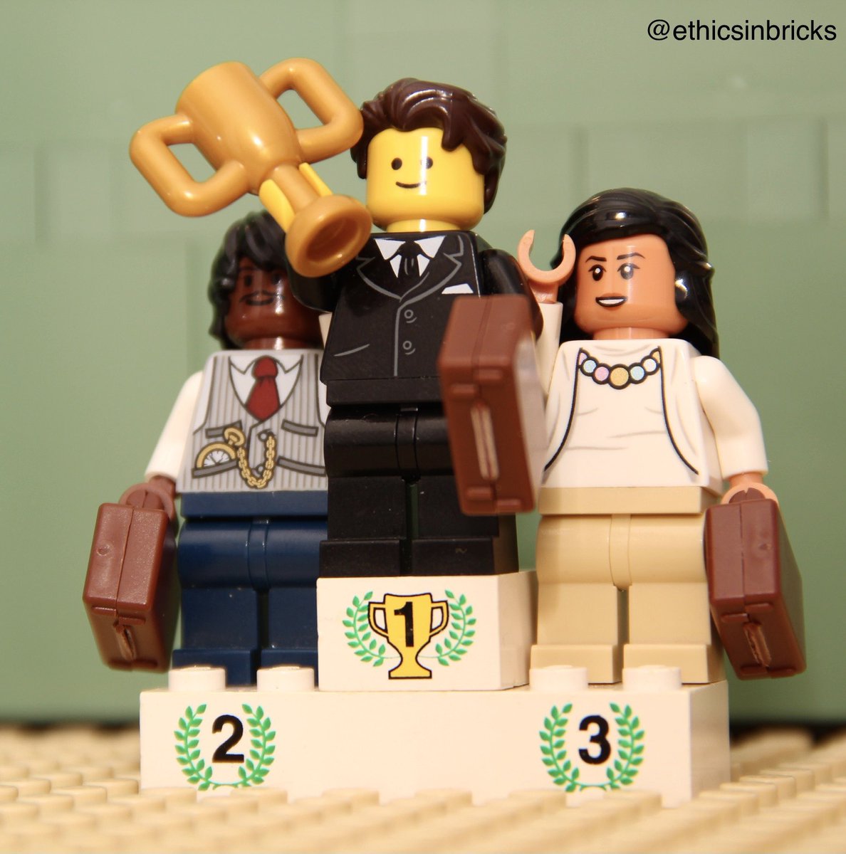 quantifiedsoc's tweet image. &quot;Rankings and metrics create competition, and turn us into achievement-subjects, focused on striving to overtake those we are compared with, at the expense of our individual and collective well-being.&quot;
- doi.org/10.1177/000765…