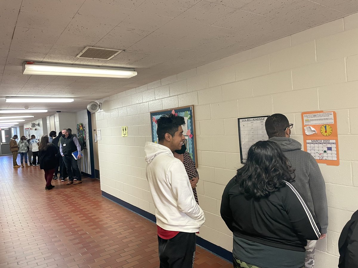 laur_campbell's tweet photo. Today we solved a mystery in ENL! Students had a blast working in groups answering who, what, where, and when questions during an investigation! @NassauBOCES https://t.co/bsHTYMZY7Q