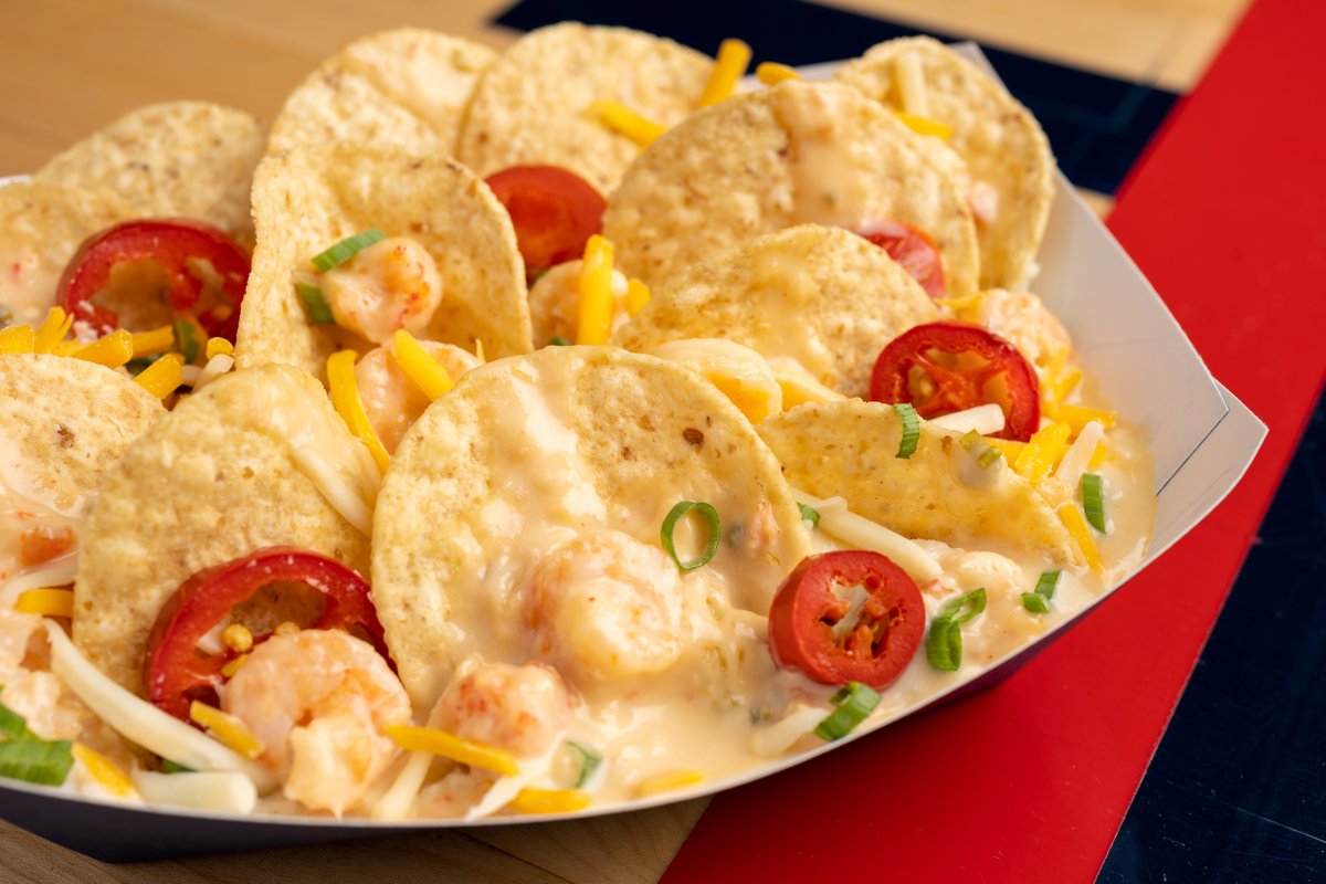 tdnewcomb's tweet photo. The #FinalFour at the @CaesarsDome in NOLA will feature a robotic pizza-making station from @sodexo_live as chef Lenny Martinsen creates a cajun shrimp salad sandwich, creamy NOLA mac and cheese, jumbo muffuletta po'boy, NOLA seafood nachos, cajun sausage &amp; bacon jam burger. https://t.co/xejZL1CwvL