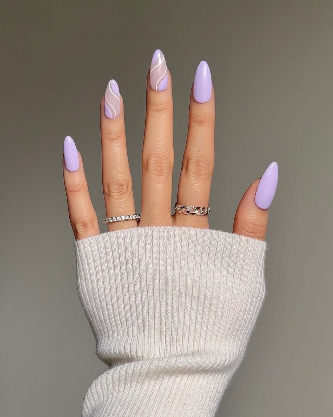 توییتر \ Be Beautiful در توییتر: «How beautiful is this lavender nails😍💜  @nailsbyalsn #BBPicks the @lakmeindia Absolute Gel Stylist Nail Color -  Gumdrop. #nail #nailcare #beauty #bebeautiful #nails #manicure  https://t.co/d1ANyYx7Zo»