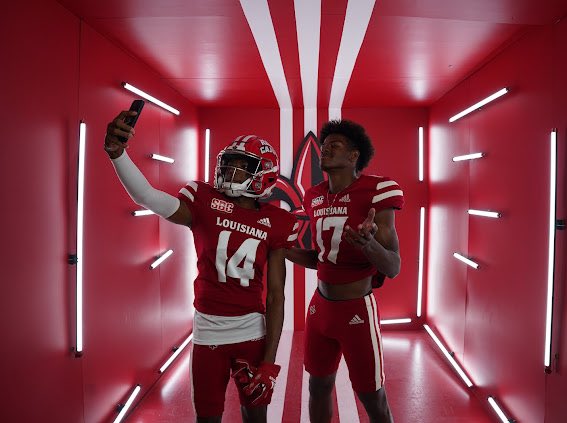 7_tylan's tweet photo. The vermillion with the 𝐿𝑂𝑈𝐼𝑆𝐼𝐴𝑁𝐴 across the chest😅… @leg12tim @ChargersOline #TheChosenOne #GeauxCajuns https://t.co/IZusZSoe1g