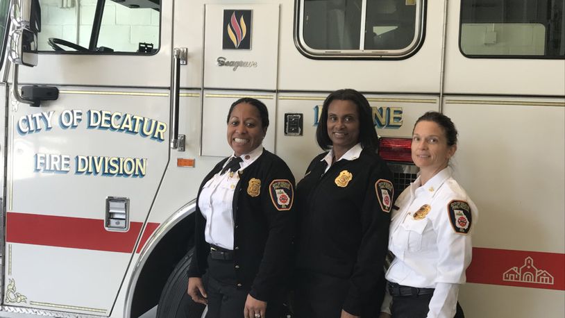 GAFollowers's tweet photo. Decatur Fire Department has the only all-female command team in the country. These 3 women are in charge for 55 firefighters (mostly men) and have over 70 years of experience put together. 🚒👩‍🚒 https://t.co/NZinnWjr8Q