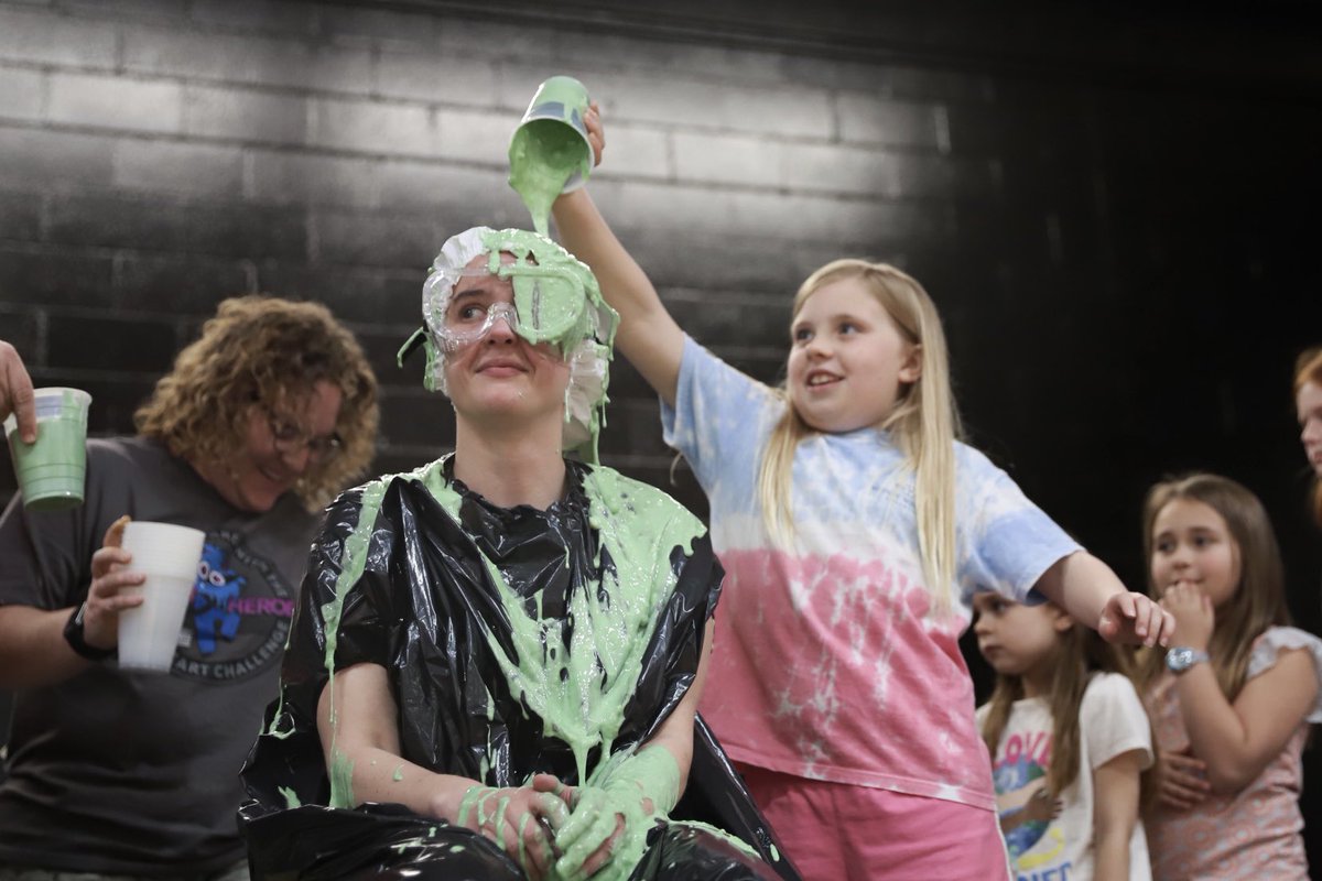 BGISD's tweet photo. Celebrate @PotterGrayPride! The school’s Jump Rope for Heart raised $6,257.97 for the American Heart Association. 

Mr Larry and Ms Deborah volunteered to be slimed if the students met their $6,000 goal! https://t.co/HYxTb4bgvO