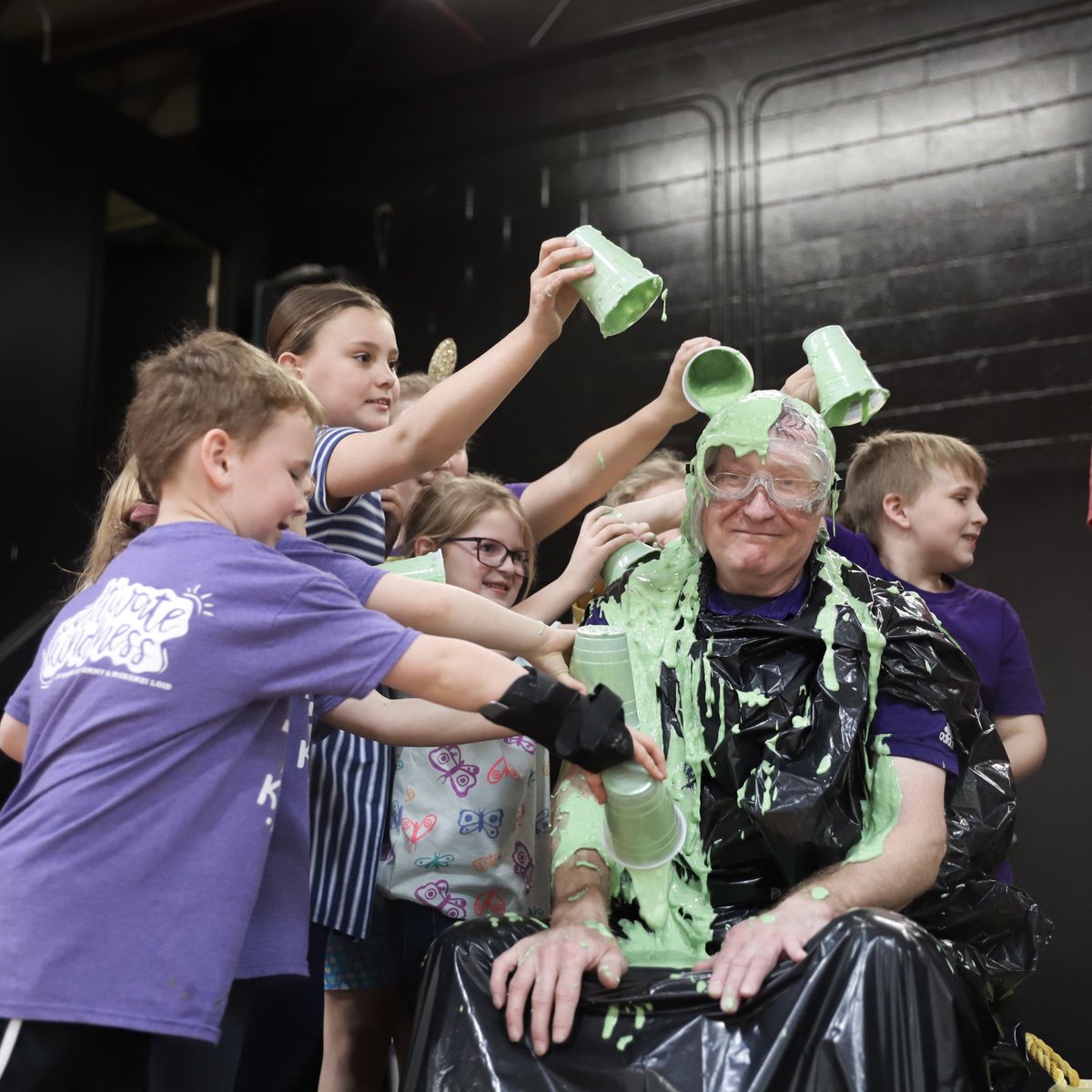 BGISD's tweet photo. Celebrate @PotterGrayPride! The school’s Jump Rope for Heart raised $6,257.97 for the American Heart Association. 

Mr Larry and Ms Deborah volunteered to be slimed if the students met their $6,000 goal! https://t.co/HYxTb4bgvO