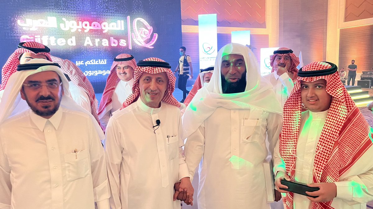 لطف وكرم وتواضع من أمين عام #موهبة
د. سعود بن سعيد المتحمي
شكراً لك على اهتمامك وتوجيهاتك🌹
#الموهوبون_العرب