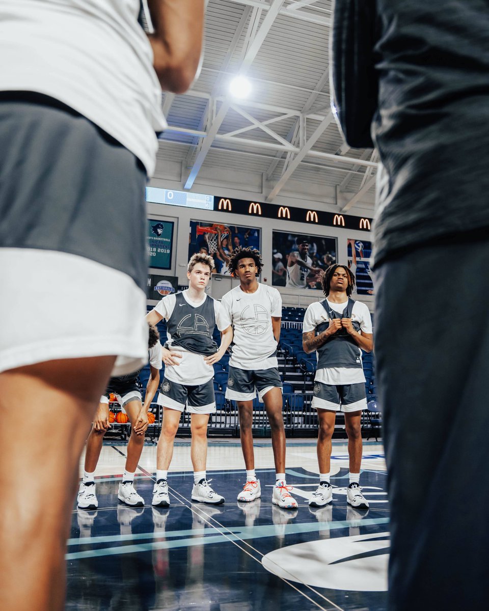 LinkHoops's tweet photo. ππ«π¨π§ π¬π‘ππ«π©ππ§π¬ ππ«π¨π§
#RepThePrideπ¦ | #GeicoNationals https://t.co/Pk6wLJg1P8