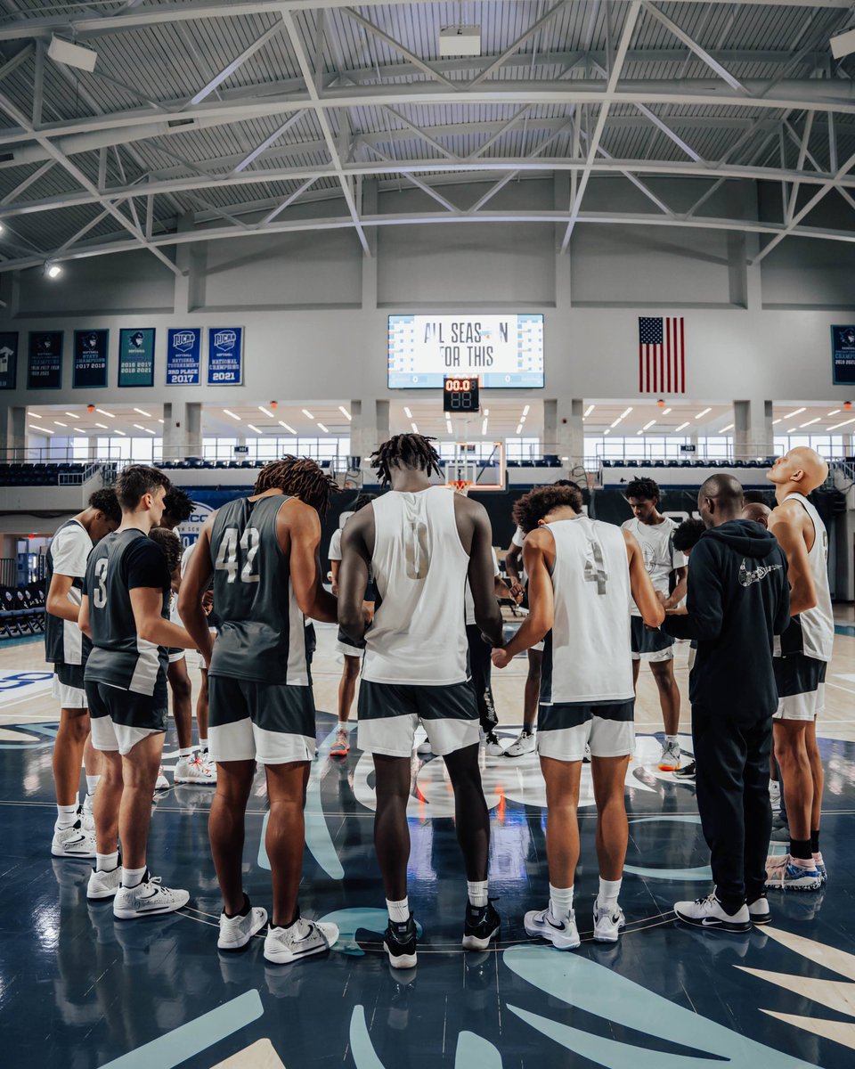 LinkHoops's tweet photo. ππ«π¨π§ π¬π‘ππ«π©ππ§π¬ ππ«π¨π§
#RepThePrideπ¦ | #GeicoNationals https://t.co/Pk6wLJg1P8