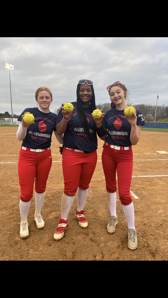 Great night for <a href="/KateBraden2024/">Kate Braden</a>, <a href="/cc_carter07/">Caroline “CC” Carter</a> and Mylia Knight of the <a href="/spotsysoftball/">Spotsy Knight Softball</a> team as they send 4 💣 💣 💣 💣 into orbit helping the lady Knights start district play off with a huge statement!!!