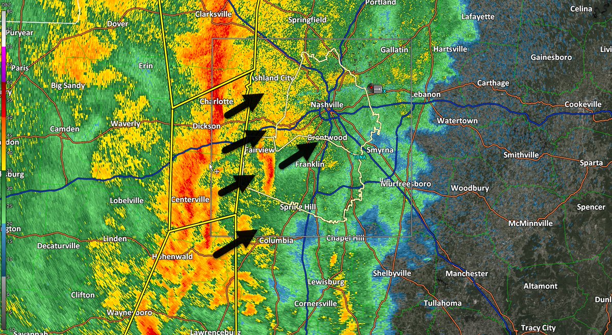 NashSevereWx's tweet photo. Seeing nothing rotating. Noticeable drop in lightning is a good sign. But wind fields continue to impress, winds just gusted to 55 MPH at BNA. Several reports of minor structure and roof damage. Line on the way in, expect torrential rain and 60 MPH winds. / 813 PM https://t.co/qGypoK6VGb