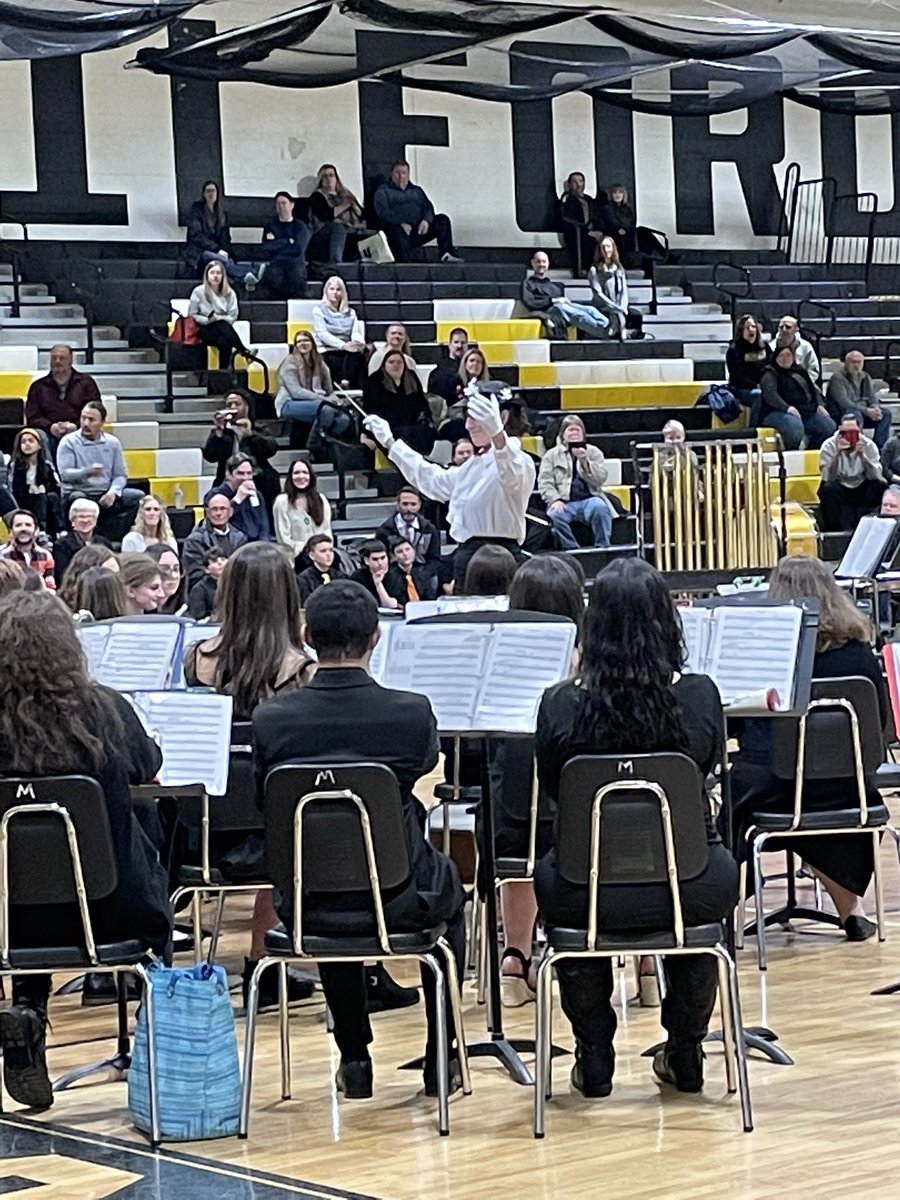 Great night to be a Highlander. All District Arts Festival. So much talent to highlight! 💛🖤🎨🎼  #wmhometownpride  <a href="/WMTHSPrincipal/">WMTHS Principal</a> @Macopin_AP @Sharonawest06 <a href="/daniel_novak_WM/">Daniel Novak</a>
