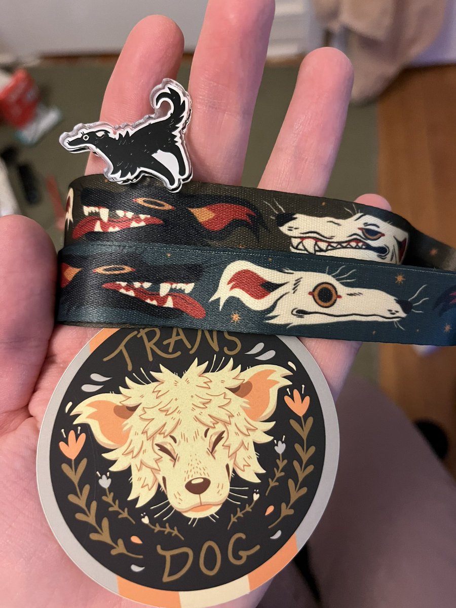 cavegift's tweet photo. merch haul merch haul from @Moth_Sprout :> thank you!!!!! https://t.co/659vsSRe9a