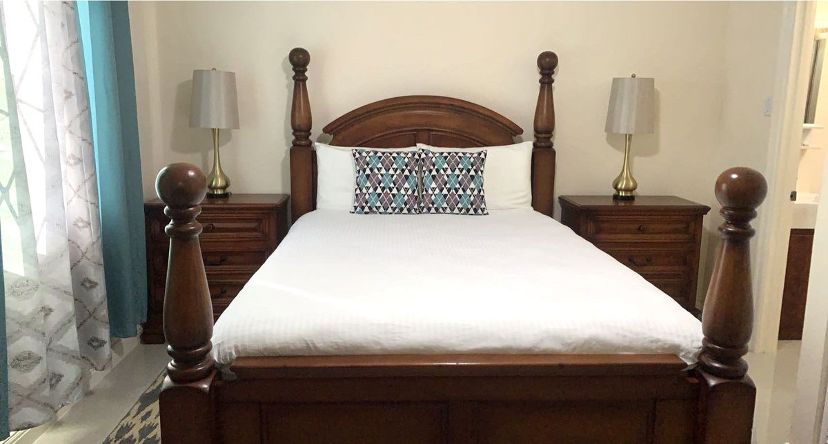 JavaBookings's tweet image. Available for Easter Bookings. DM
3 minutes from Pearly Beach. Approximately 10 minutes from town Center. 
2 Bedrooms , 2 1/2 Bathrooms, Open Concept Living Room &amp;amp; Kitchen, Swimming Pool. #JavaBookings