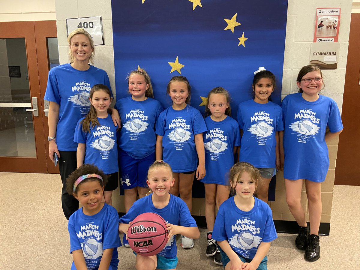 The @WyandotECS 2nd grade girls won their first game tonight! #marchmadness #WEareLakota #surviveandadvance #charitytournament