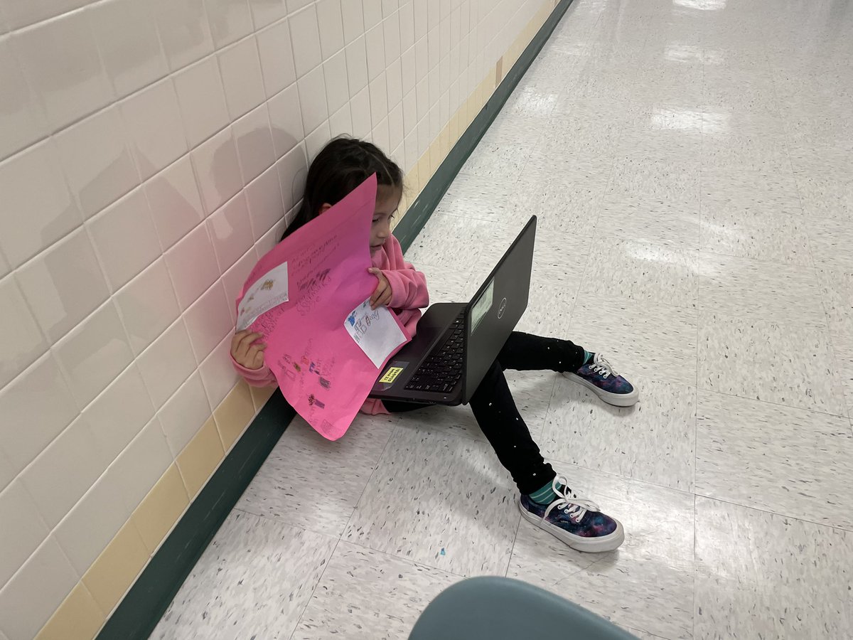 misslisadavid's tweet photo. 1st graders have worked weeks on researching a career! Today, students created @Flipgrid to share everything they have learned with our class, friends, and family! It brought tears to my eyes to see how proud the students were to share all their new knowledge❤️ https://t.co/udDRkExmzh