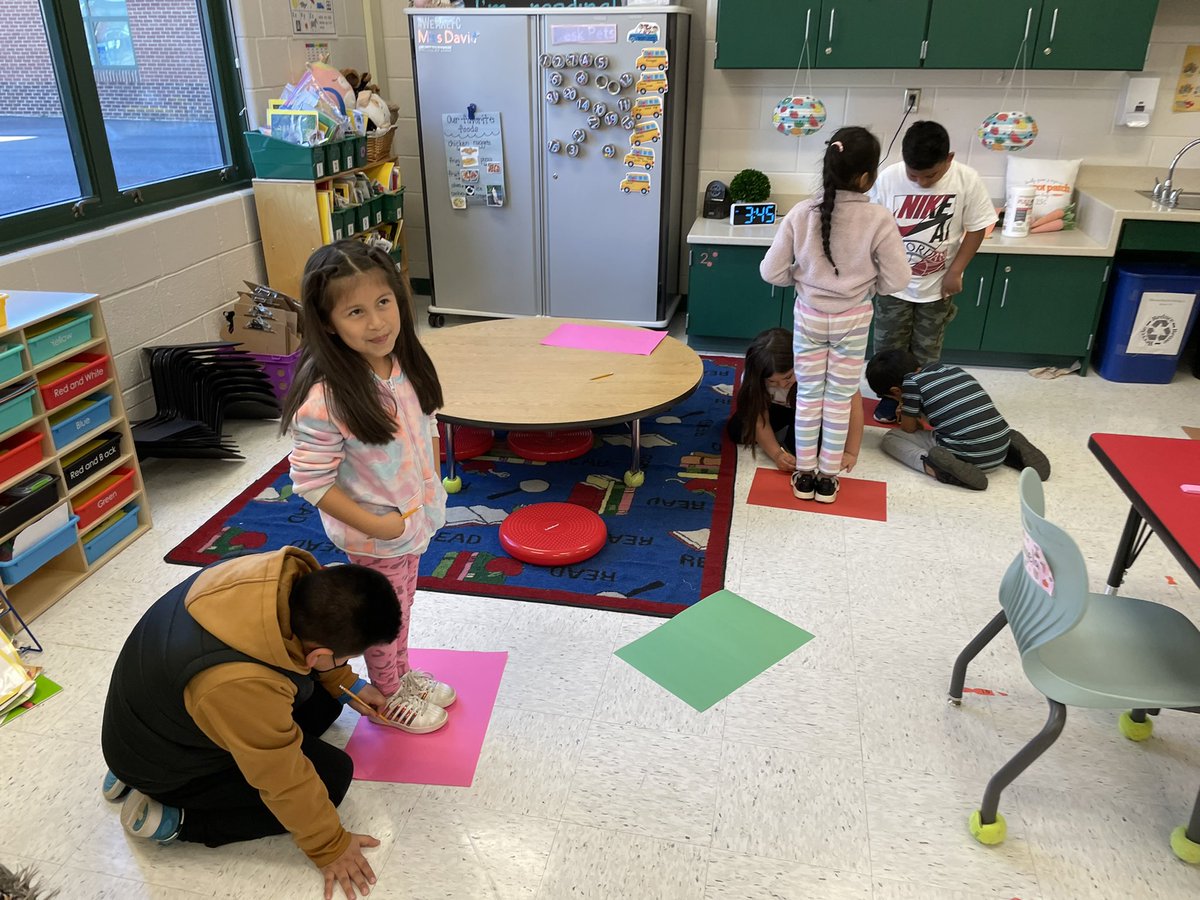 misslisadavid's tweet photo. This week, we learned about spring! We worked together to create a butterfly craft by tracing our feet! https://t.co/dbSnB5DYad