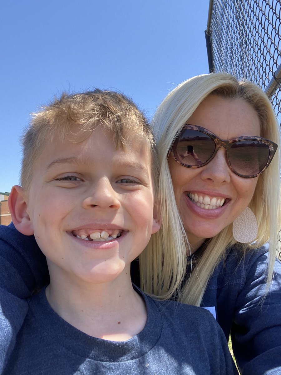 StumpyClass's tweet image. My little recess buddy! @WGESdragons