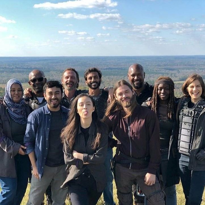 archiveswalking's tweet photo. "177 episódios. 11 temporadas. 1 show. 1 família. nós somos the walking dead" https://t.co/KrrGVhfh7p