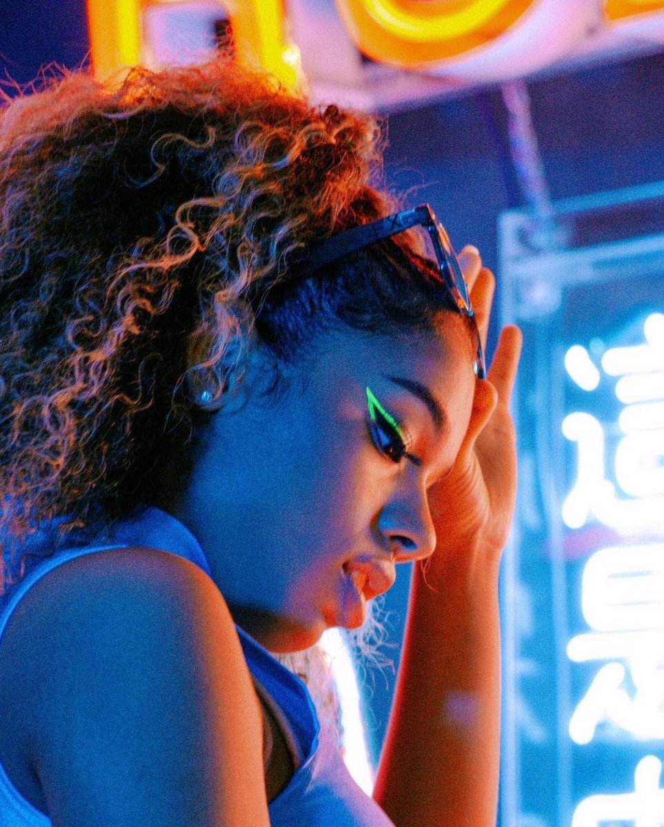 ajukixo's tweet photo. Tomorrow night 💜🔊 Pull up and support our line up of local emerging female artists at NORTHBOUND LIVE! 

1307 Dundas St W Doors at 8pm ✨ Performances by #Jerusha #TashaMac @KastillaMusic &amp; @taralord 🎟 https://t.co/2uN4VBt2GJ https://t.co/BTmWzPygIZ