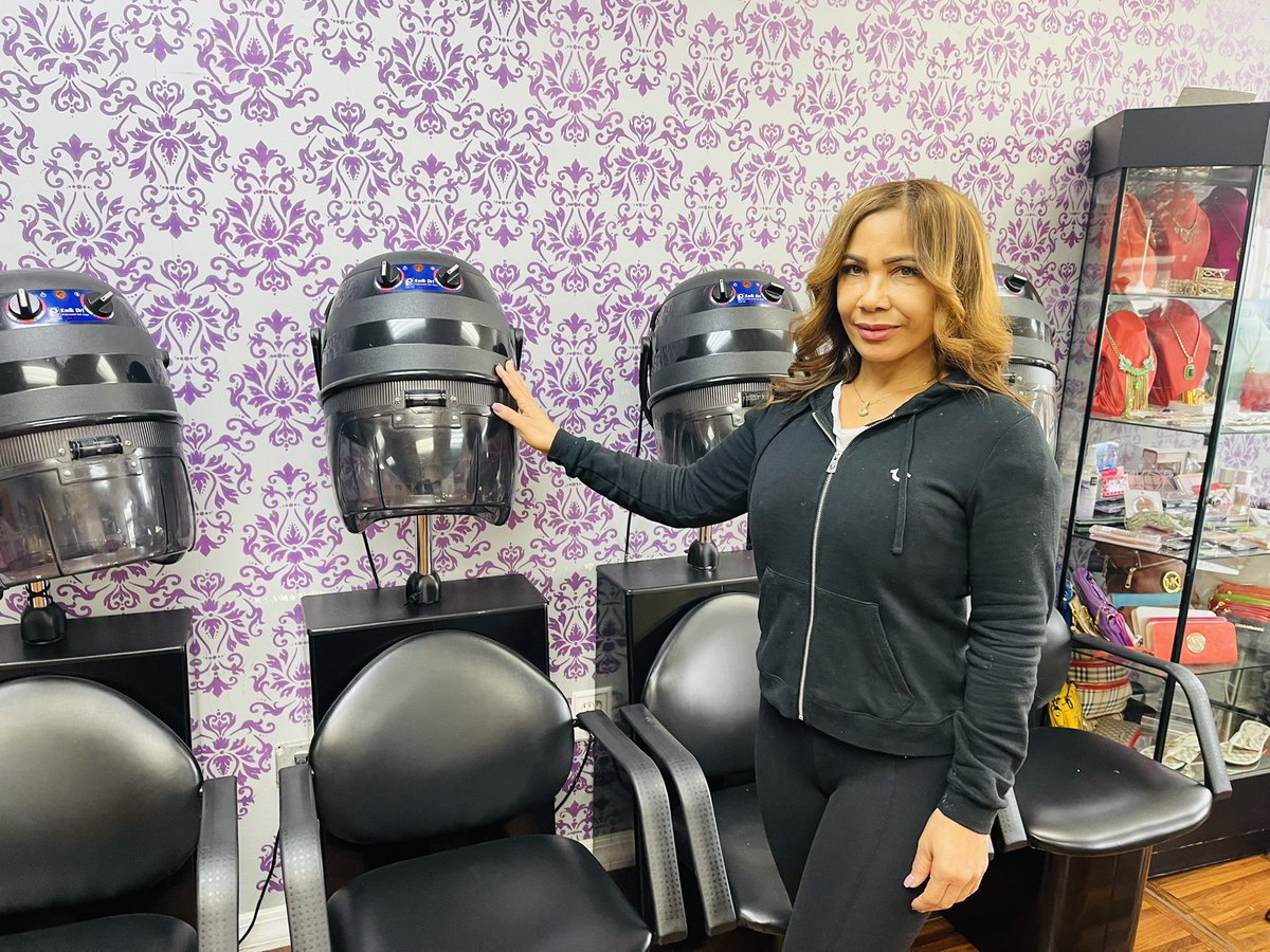 I feel lucky for having met 2 women entrepreneurs supported by <a href="/GrameenAmerica/">Grameen America</a> , a #microfinance institution supported by @BNPPamericas 

Silda &amp; her husband opened a mexican restaurant. They have 1 employee

Fiordaliza has opened its beauty salon. Her income was multiplied by 3