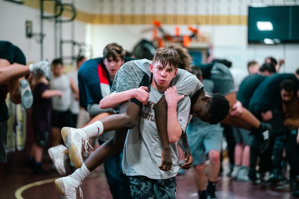 Zephyrwrestling's tweet photo. Great first day @329CBWC! Wrestlers from all over the area got a little better with our club coach @G_Rea1 #Greatworkout #Hardwork #NoExcuses @ZephyrAthletics @MulesWrestling @ConcreteBarbell https://t.co/0u9H8UPKRk