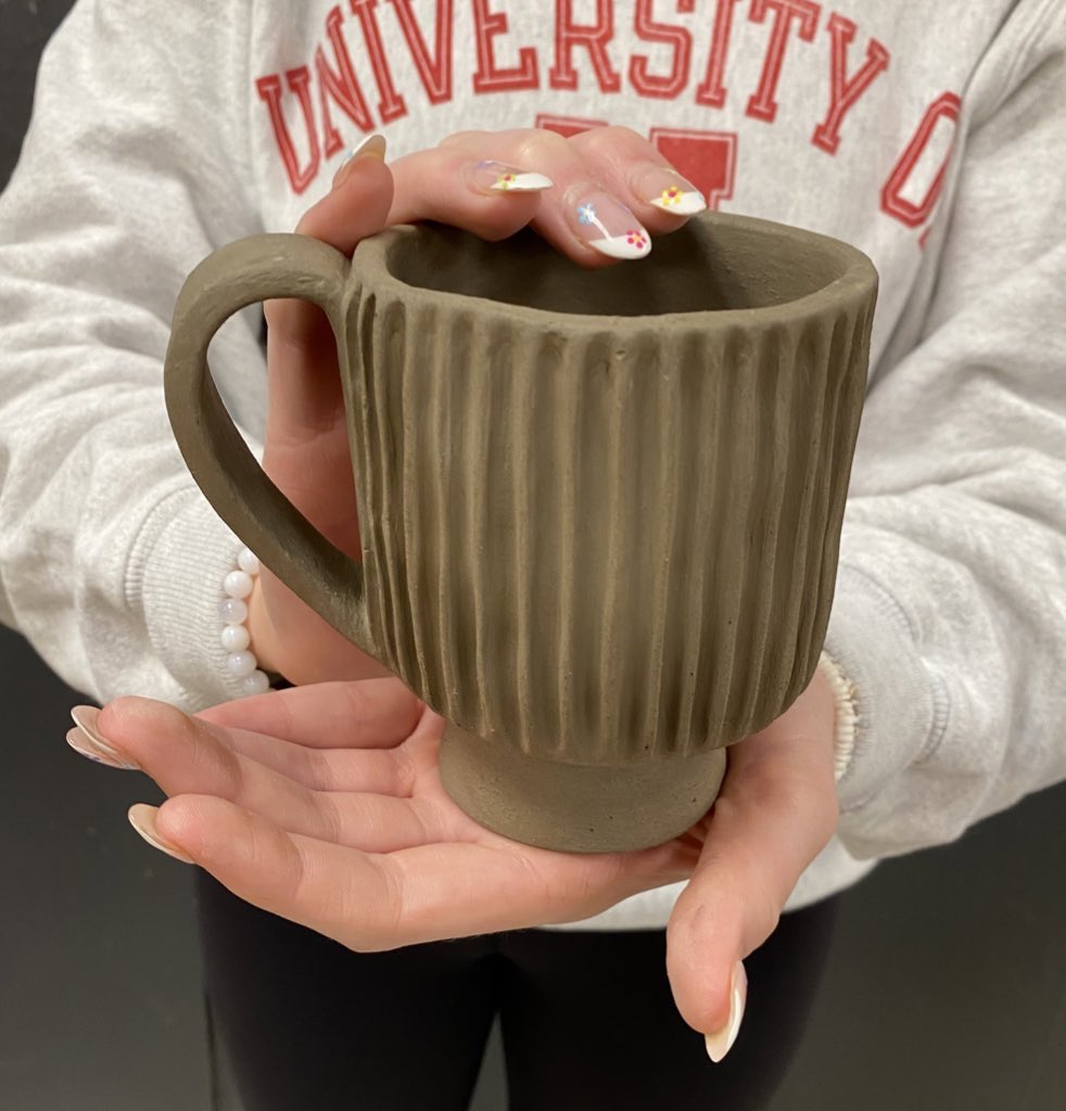 ddhanisch's tweet photo. “Mugging” for the camera. #pinchpots #formandfunction #carve #applique #potterypeeps #mudpuppies #practicemakesimprovement #bebrave #beginningpottery #ops_burke https://t.co/K7jtoqKfhg