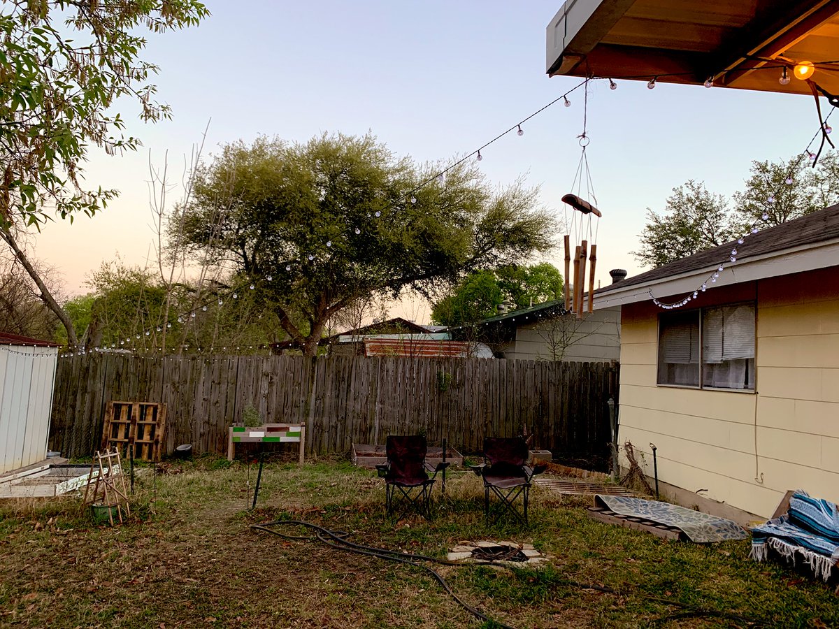 cryptidspaz's tweet photo. garden is still Out of Season but check out the new lighting i put up near the fire pit &amp; chairs &amp; stuff :) https://t.co/Aq810oEJgS