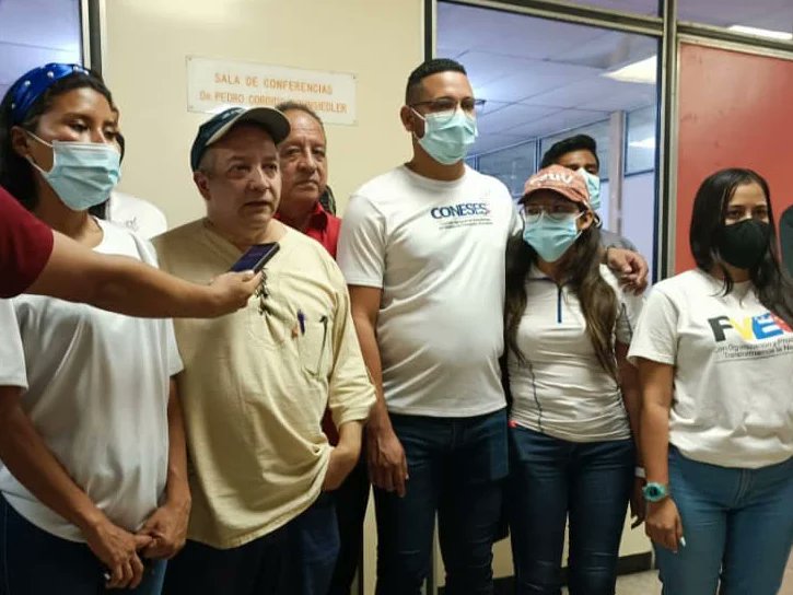 FveuNacional's tweet photo. Asi culmina el 1er. Encuentro de líderes y lideresas de la Coneses. Con la participación de los representantes de 29 universidades politécnicas del país.
#Coneses
#FveuBicentenario
@nicolasmaduro
@TibisayLucena8
@DaveOliveros https://t.co/7R28VTBPBW