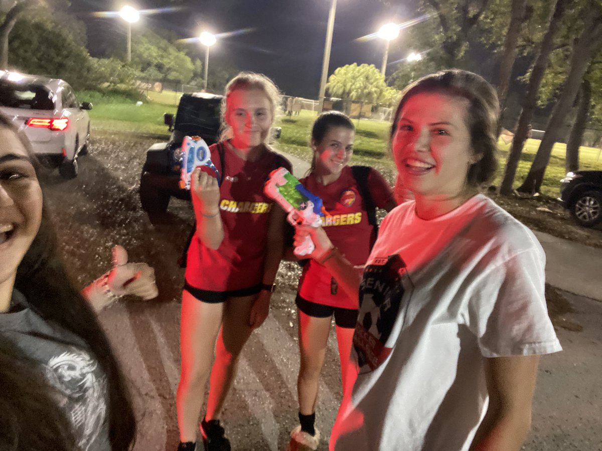 DaddysHose's tweet photo. Madison G. out by @DaddysHose @chswaterwars22 https://t.co/bCPd3tgPzF