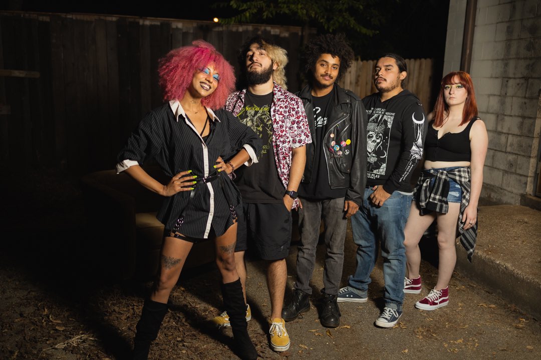 Catch us at Gary’s with this FIRE ass festival with so many friends 💨🔥

See you there 😤

tickets:
bit.ly/FourTwentyTake…