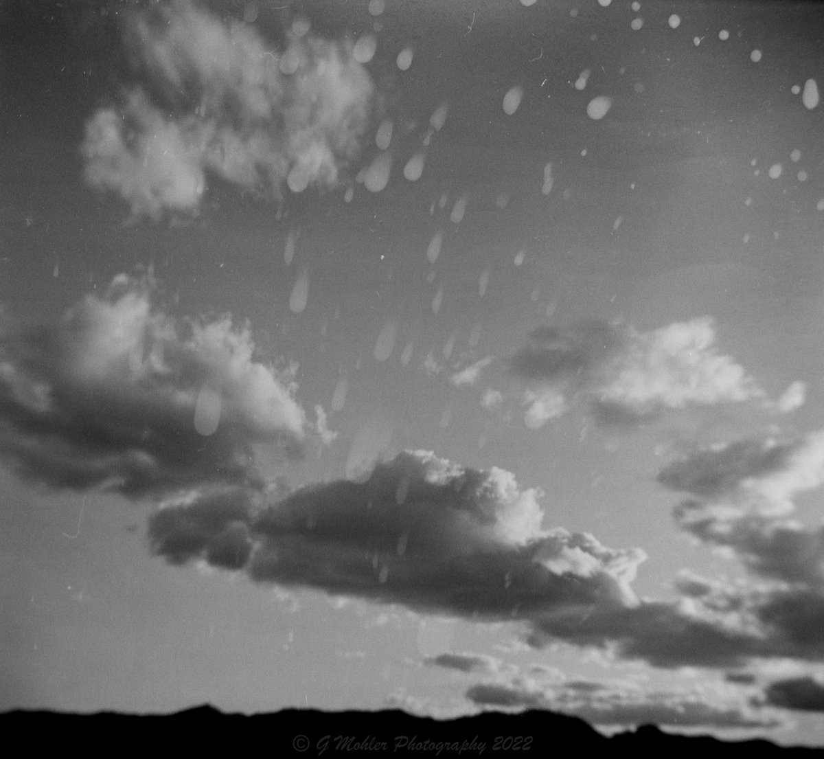 MohlerPhoto's tweet photo. Holga
@ShittyChallenge
#ShittyCameraChallenge #GetMono #believeinfilm #streetphotography https://t.co/mtsJkmegfU