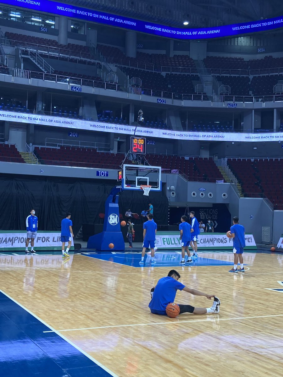 Ra_TheGUIDON's tweet image. LOOK: The Blue Eagles are now shooting around for their 10AM game against the Soaring Falcons.
#UAAPBasketball