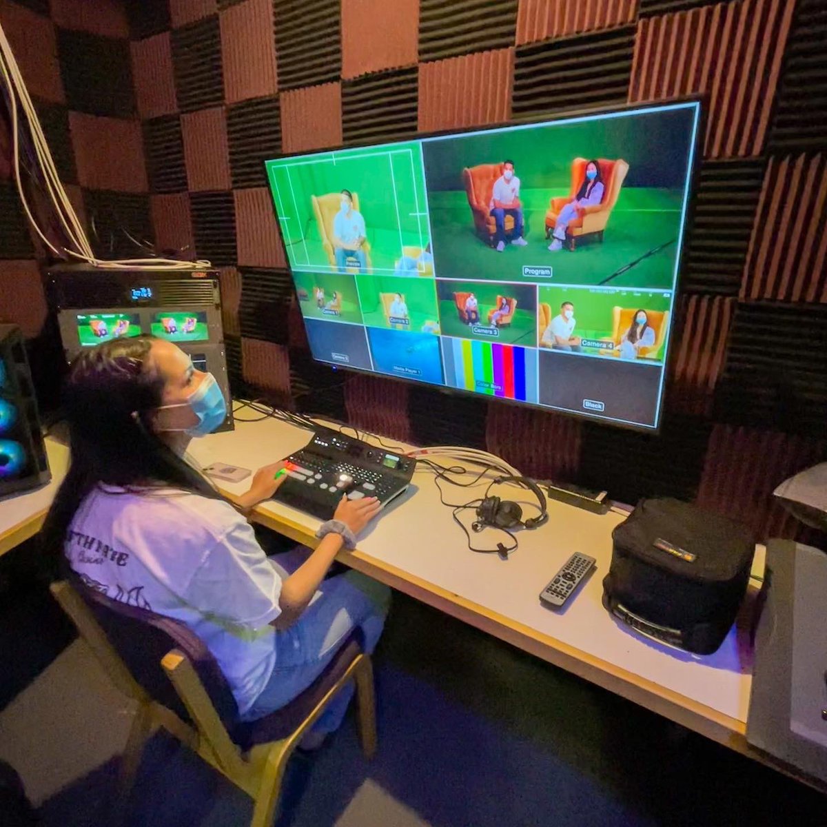 ptb_live's tweet photo. Here are some BTS of what we’ve been working on here at PTB!! 
•
•
•
•
•
@uop_comm @uopstudentlife #ptblive #pacifictigerbroadcasting #universityofthepacific #uop #gotigers #radio #broadcasting https://t.co/OZ7yCvfWgG