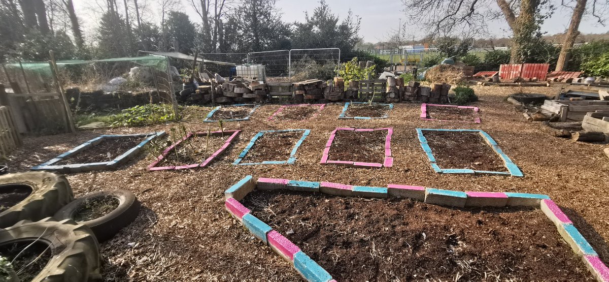 Finally finished painting the beds  <a href="/TSASAllotment/">Thorpe St Andrew School Allotment</a> @ThePapillonPro