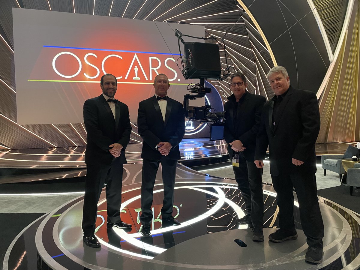 NewtonNordic's tweet photo. Our customers RailCam and @wwwspidercamtv teaming up to fly the first 4 point system ever at the #AcademyAwards . This was the 4th #Oscars with a #newtonhead controlling a moving remote camera.
#spidercam #cinematography #onset #cablecamsystem #behindthescenes #outsidebroadcast https://t.co/eLDQmBLtd1