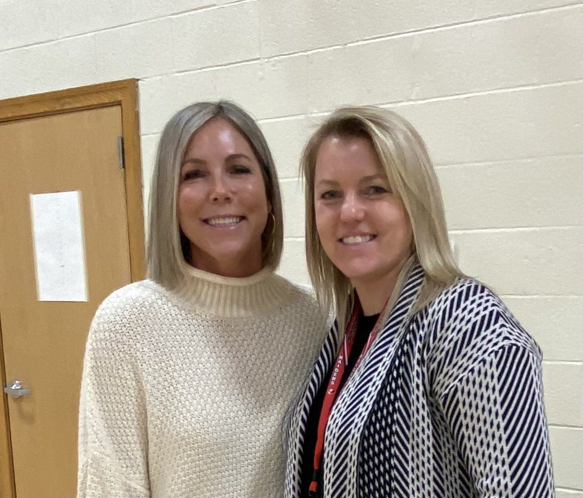 mrsneilsclass's tweet photo. @schroederms_gf A big THANK YOU goes to Mandy for inspiring our students today at our assembly. Her story of strength and perseverance resonated with us! https://t.co/R8A7FwUqiG