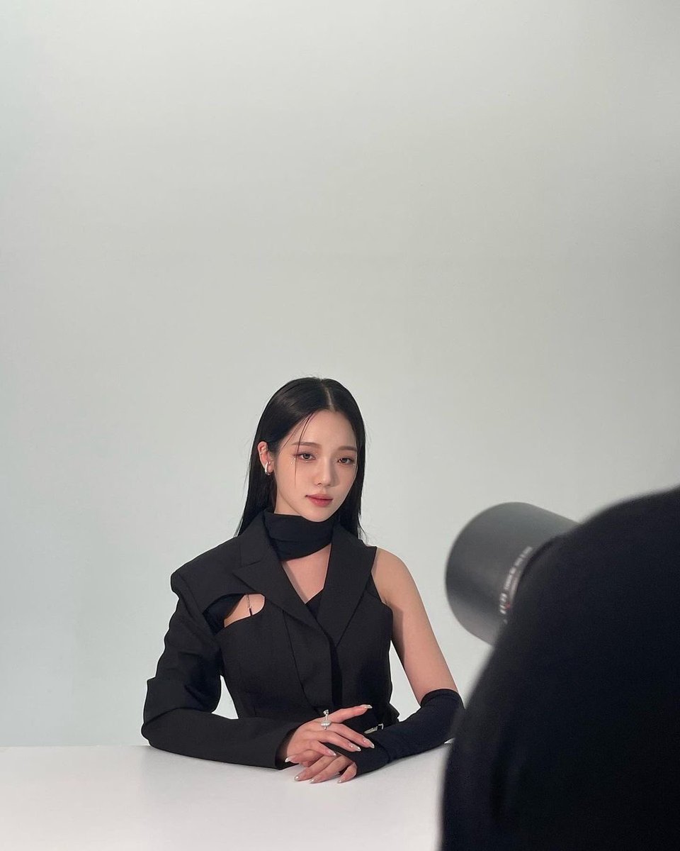 iPatJisun's tweet photo. #지선 #JISUN #FROMIS_9 #프로미스나인 https://t.co/dhjxyvYal5