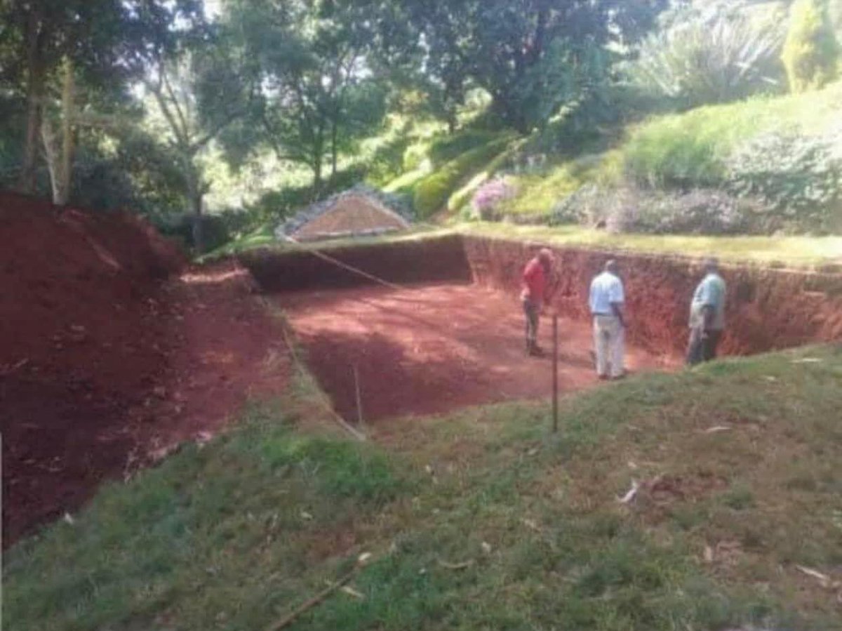 FreedomIsComin5's tweet photo. One of them is an infant ward that is not funded the other is a grave that is going to cost you and I 100โs of millions.
Go figure #StandUpUg #Kunga #RiseupUg https://t.co/IgeNjJXNiP