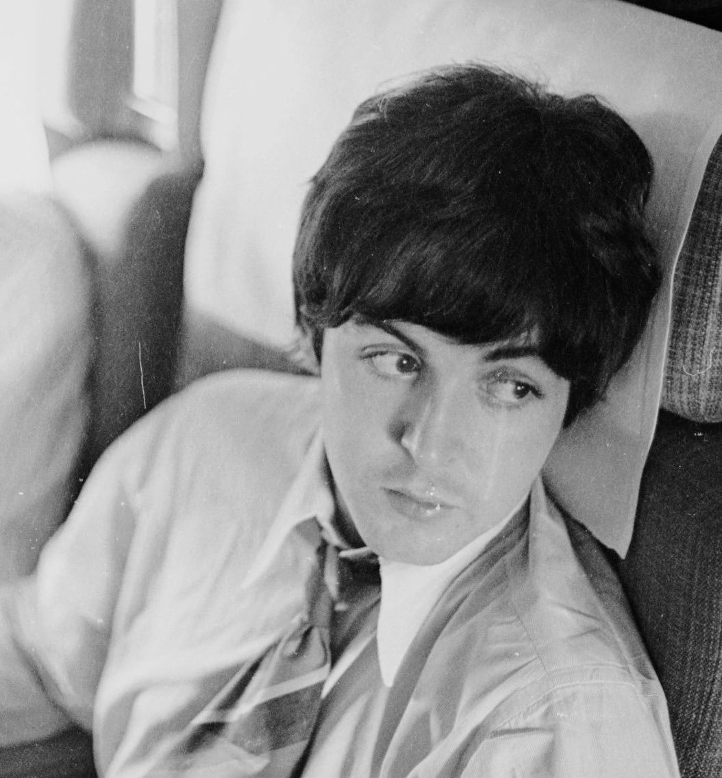 Paul McCartney 

#PaulMcCartney